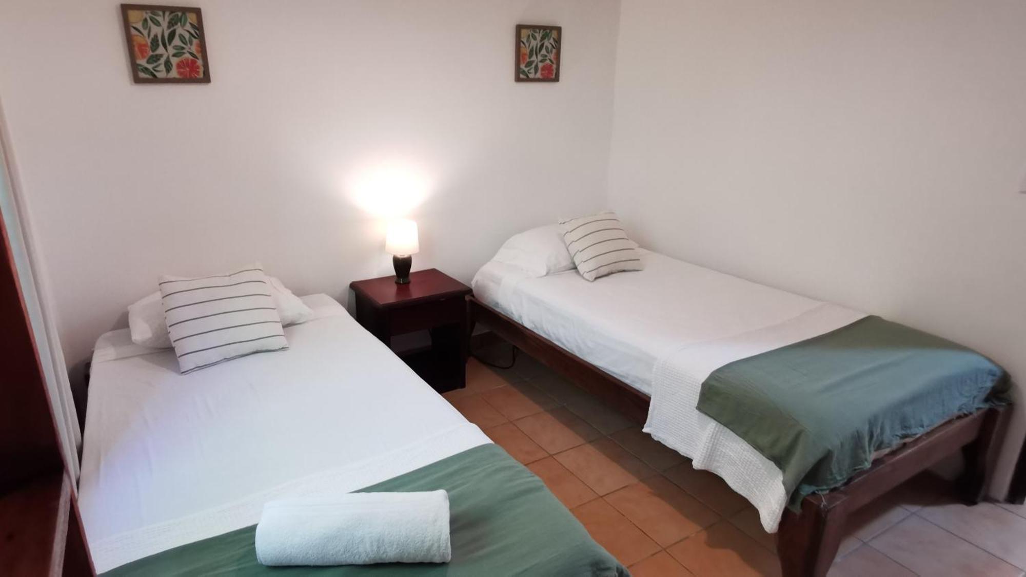 Colibri Apartments - 4 Min Walk To The Beach! Playa Santa Teresa  Habitación foto